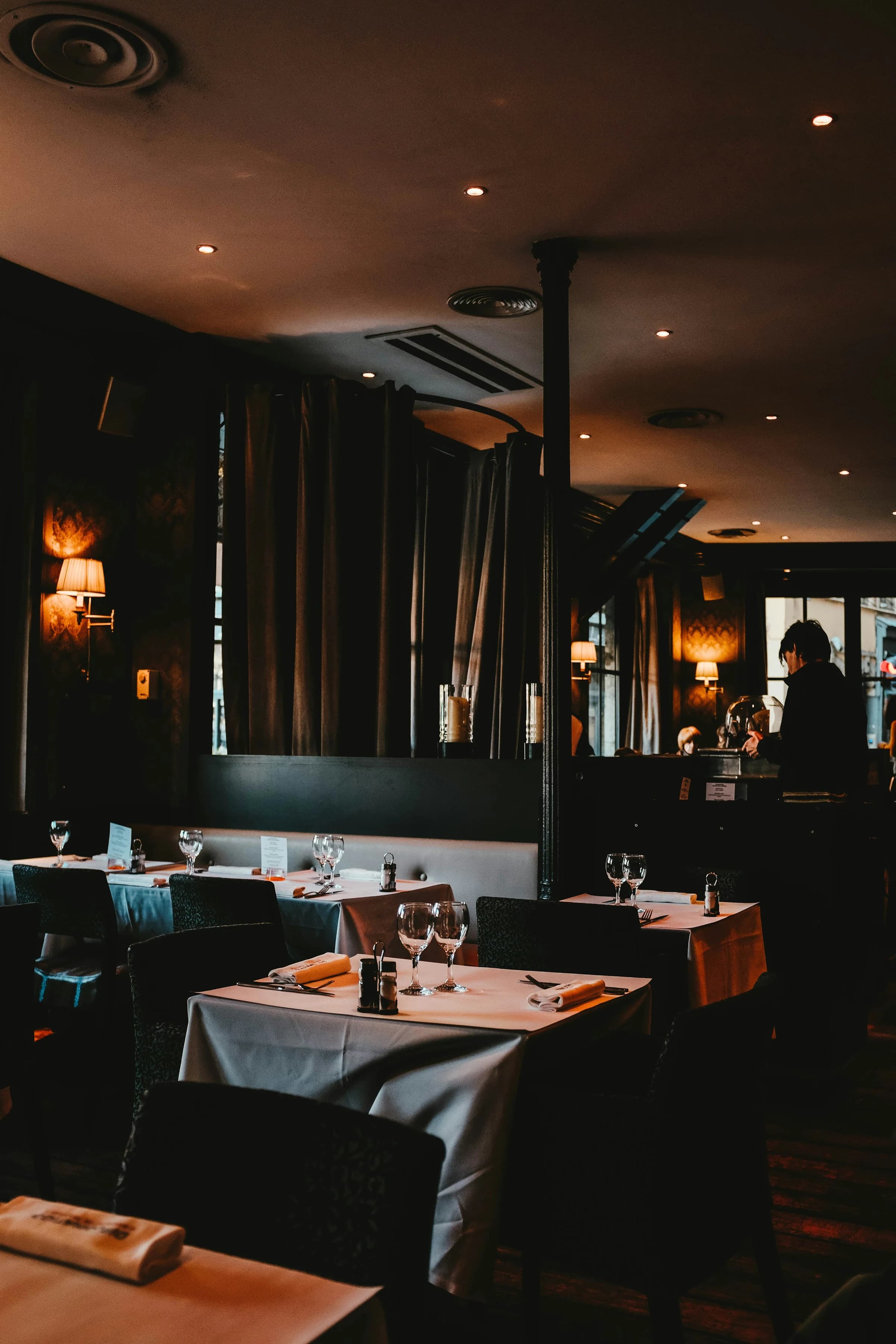 Inside the World of Britain's Country-House Dining: Walled Gardens, Game and The Long Table